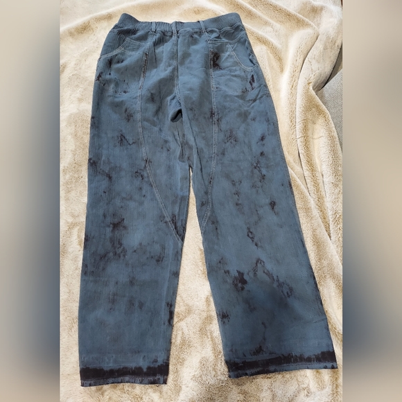 NWOT FREE PEOPLE Freddie Distressed Pants Medium - Picture 3 of 6